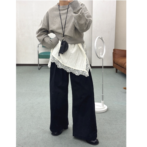 K*F2026春季 收腰小短款简洁圆领套头卫衣QC