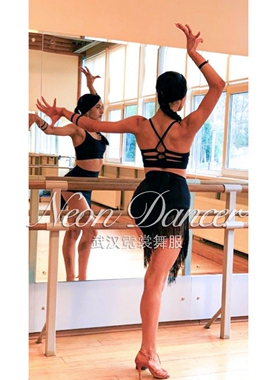 NeonDancer 新款女拉丁舞服 星光同款吊带练功服  有胸垫