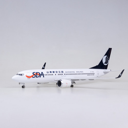 山东航空飞机模型客机737仿真