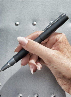 德国TROIKA创意黑色金属笔杆签字笔 磁性盖子 高档商务中性礼品笔