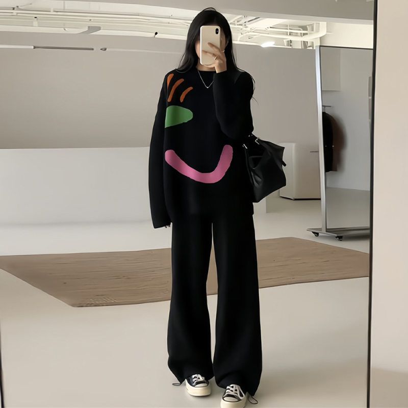 黑色宽松毛衣女款2025新款超火中长款遮屁股洋气上衣早秋穿搭秋装