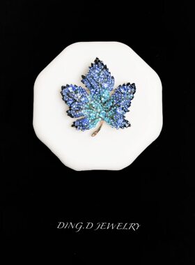 新款时尚大气蓝色枫叶胸针高档女大衣配饰胸花小众设计感别针
