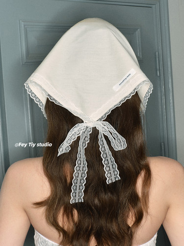 原创蕾丝边蝴蝶结拼接三角巾百搭