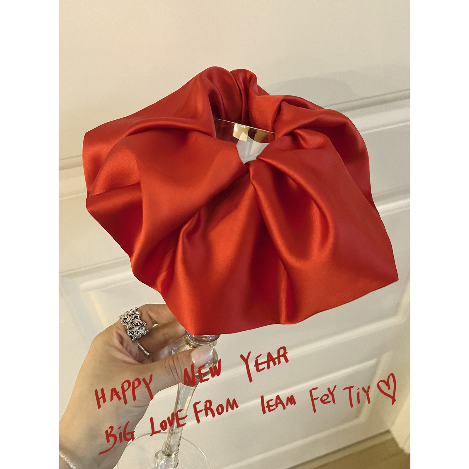 feytiy 法式时髦复古红色缎面发圈 芭蕾风大肠头绳气质简约发饰韩,饰品/流行首饰/时尚饰品新,发饰,淘宝优惠券,粉丝福利购,淘宝优惠卷