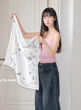 原创手绘小图案时髦单品方丝巾