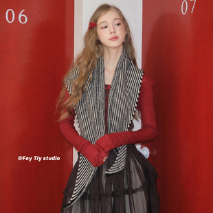 保暖百搭 秋冬25新款 feytiy 复古时髦细条纹针织三角巾外搭披肩女