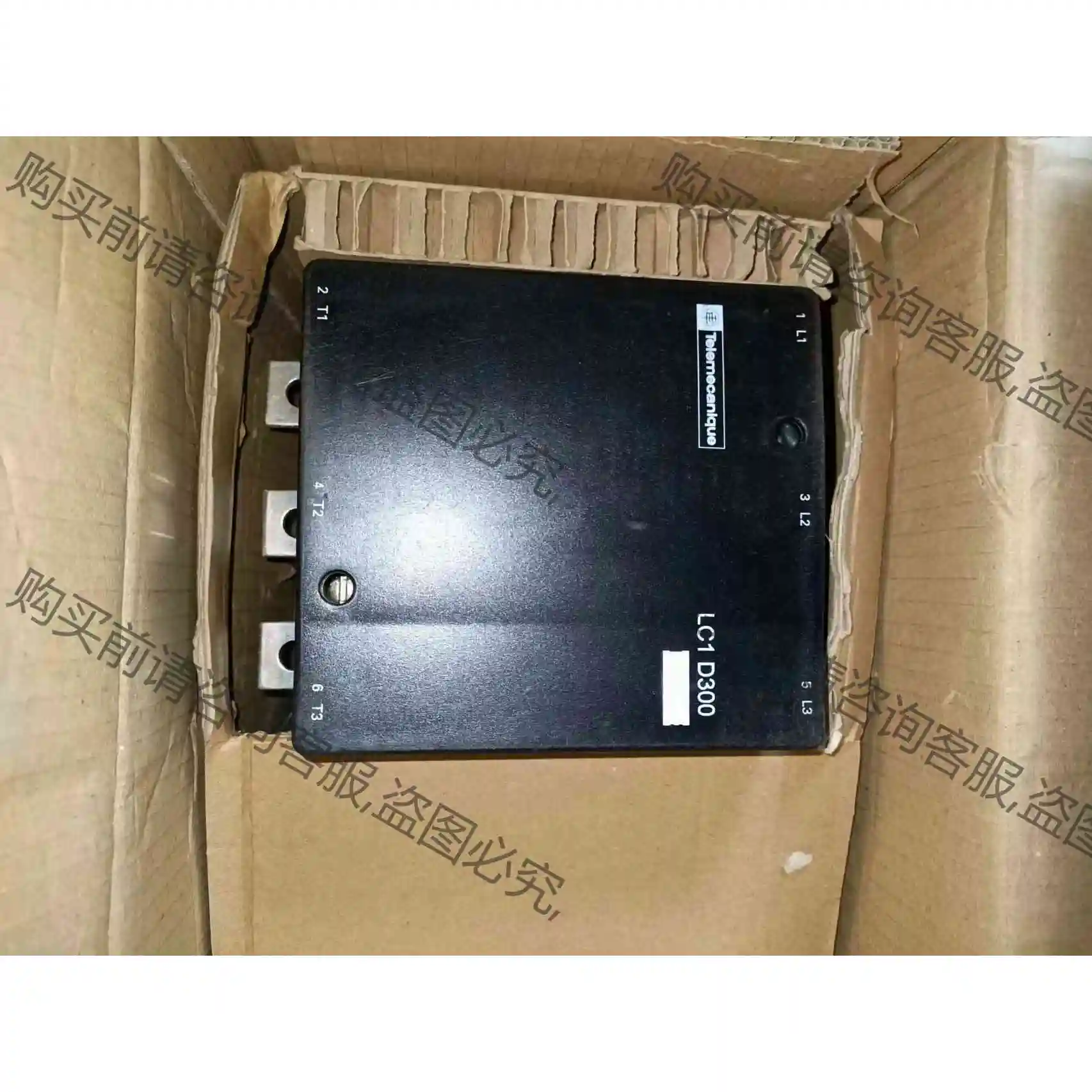 全新带包装施耐de交流接触器2台，型号LC1D300，配件齐全 议价 品