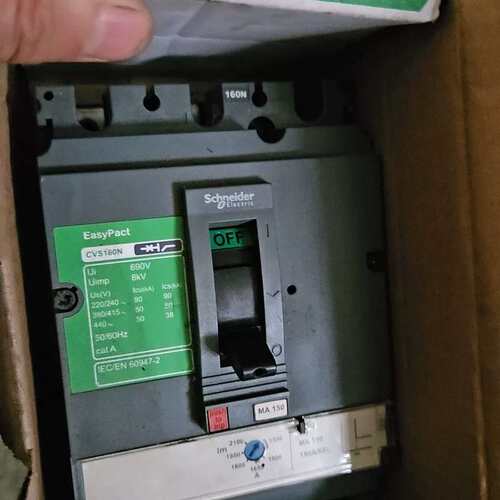 议价原装施耐德塑壳断路器CVS160N 3P有包装有说