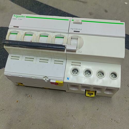 议价施耐德漏电保护开关 IC65N4P25A 八成新