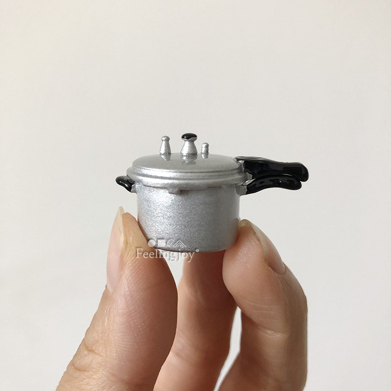 1:12迷你娃屋专用场景配件模型厨房道具食玩 银色仿真高压锅