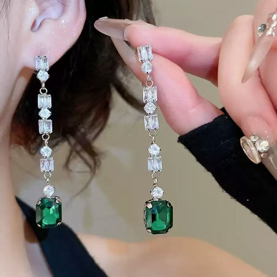 GROWUP原创设计轻奢高形感超闪气质银针耳饰女长款祖母绿锆石耳环