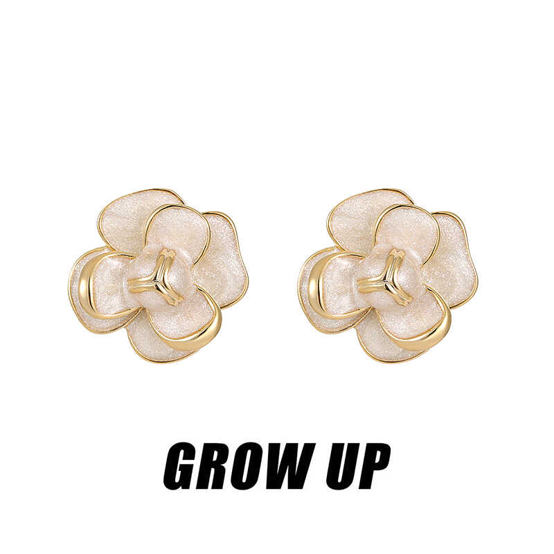 精致山茶花925银针耳钉