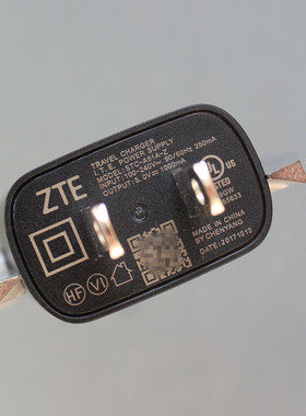 美规5V1A原装充电头5V 1000ma充电头黑色白色款蓝牙耳机手表小风扇老人机收音机LED灯小电流设备5W小功率慢充