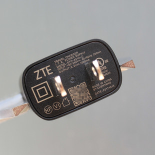 美规5V1A原装充电头5V 1000ma充电头黑色白色款蓝牙耳机手表小风扇老人机收音机LED灯小电流设备5W小功率慢充