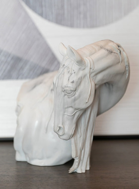 稀奇艺术风这个世界会好限量雕塑