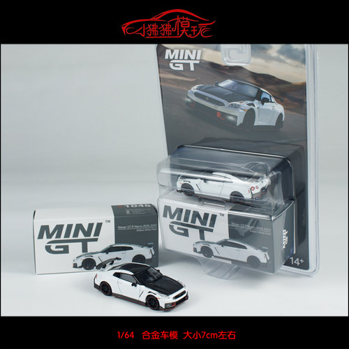 MINIGT日产尼桑GTRR35汽车模型