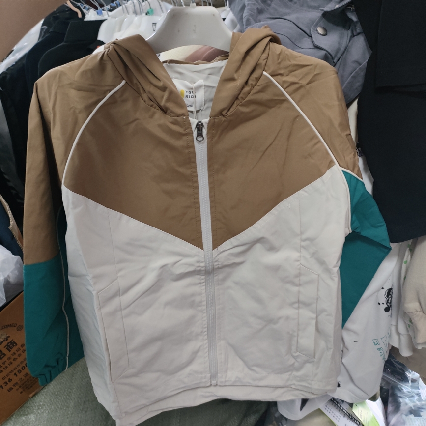 秒，田果儿童春秋连帽梭织外套男童拼色休闲上衣中小童外套80-130