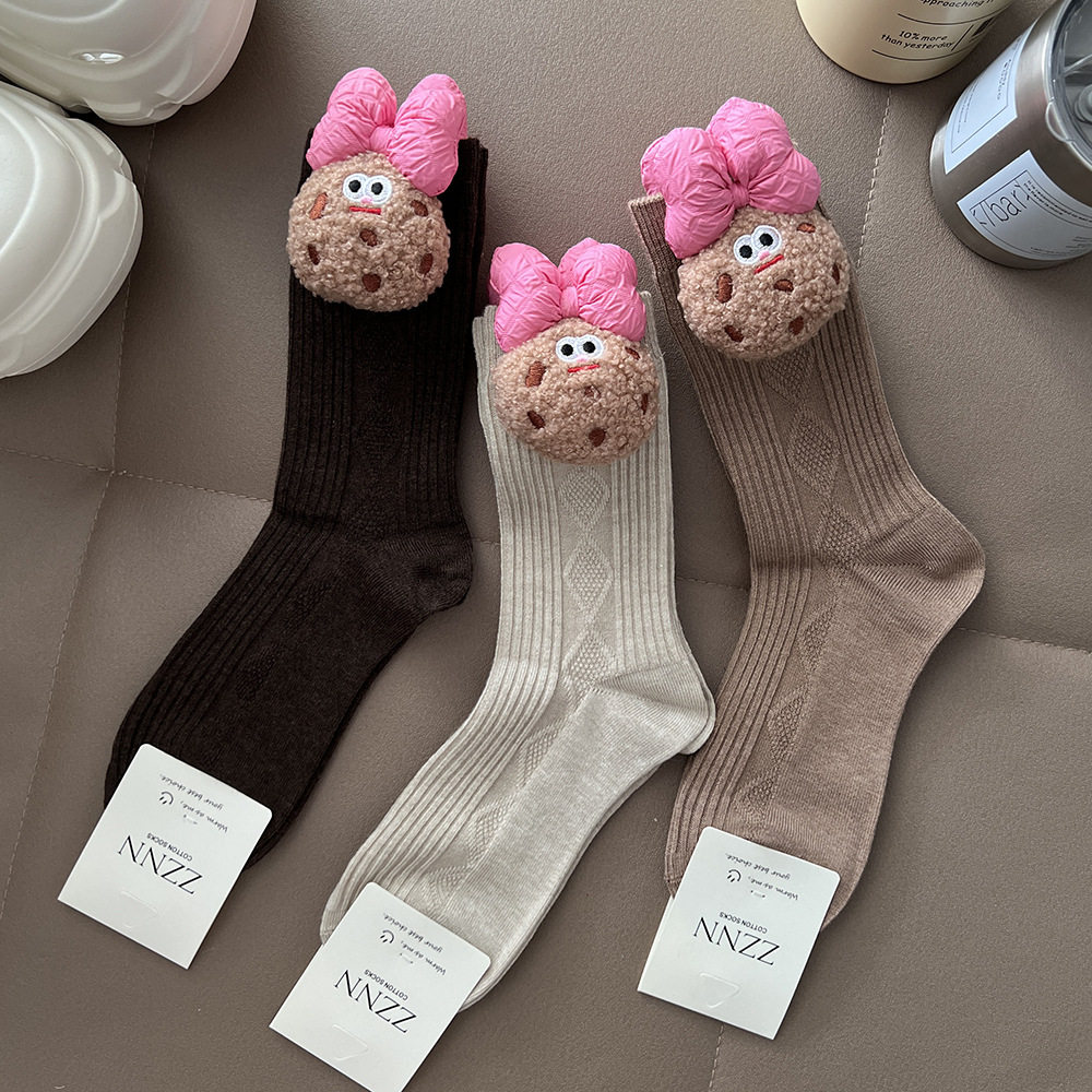 秋冬羊绒袜加厚饼干蝴蝶结玩偶公仔中筒袜欧货饰品女袜袜子