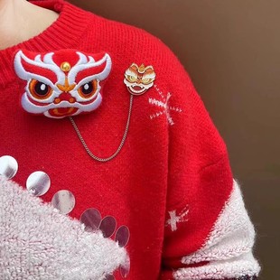 新年礼物舞狮胸针毛绒可爱醒狮徽章女男衣服配饰围巾装饰配件别针