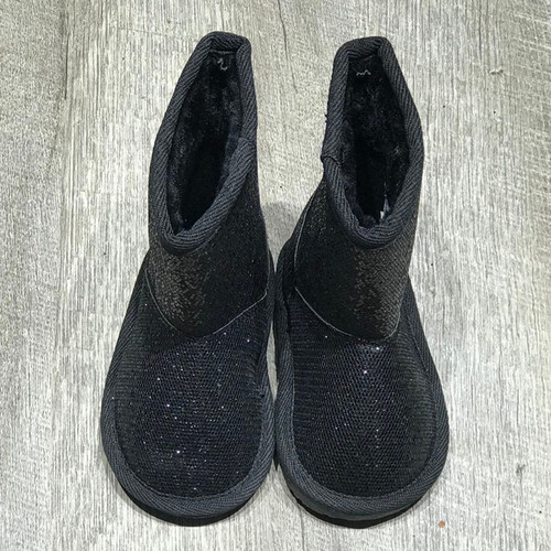 冬季新款上市保暖加绒雪地靴儿童