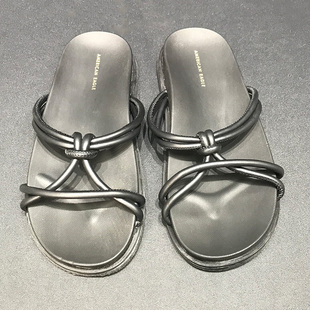 AmericanEagleOutfitters 2026年夏季新款女士平跟耐磨休闲凉拖