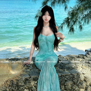 浅绿色印花网纱吊带连衣裙女夏海边度假纯欲性感鱼尾包臀长裙 法式