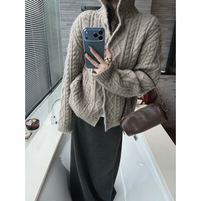 superniniyy LM高智感穿搭复古麻花立领羊毛粗针针织毛衣开衫外套