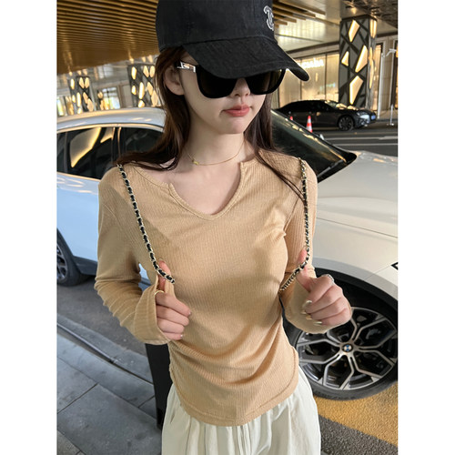 superniniyy 绵绵凉感微透显瘦t收腰褶皱设计长袖V领t恤打底衫女