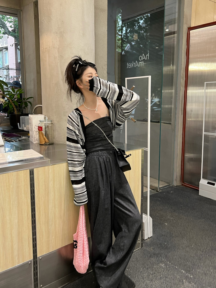 superniniyy 客定牛仔色麻料材质ju洋气司马克工艺抹胸阔腿裤套装