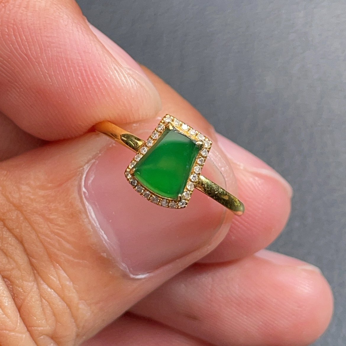 18K金天然翡翠A货方块戒指K黄1680镶嵌钻石珠宝玉石梯形满绿阳绿,珠宝/钻石/翡翠,戒指/指环,淘宝优惠券,粉丝福利购,淘宝优惠卷