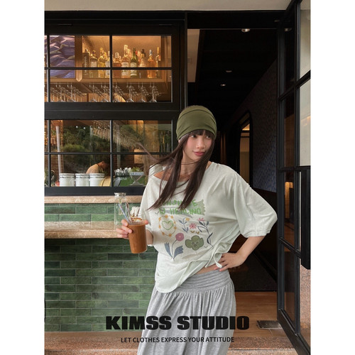 小野家Kimss-图案印花中长款蝙蝠袖抽绳短袖T恤(不含下装)76T451
