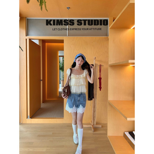 小野家Kimss-边蕾丝拼接宽松阔腿牛仔短裤(不含上衣+包包)86DK442