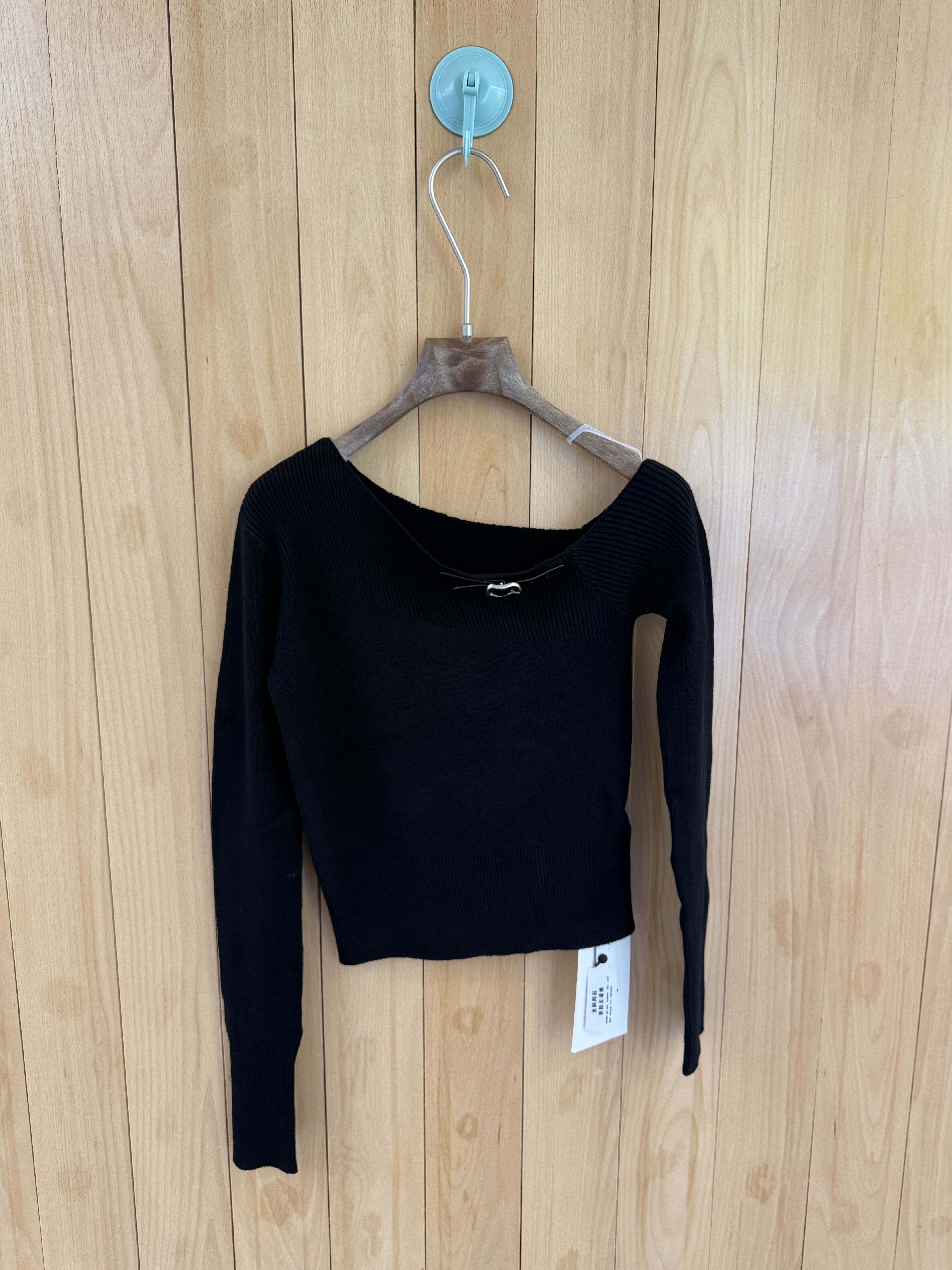 秋冬JIYOOSOONG正确版法式辣妹甜美一字领皮扣针织时髦毛衣 2色入