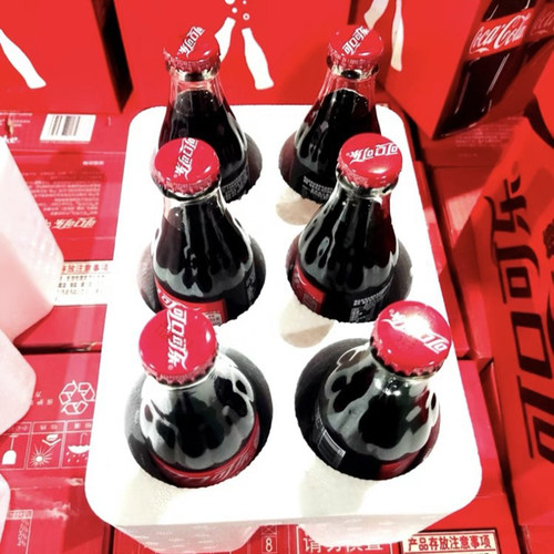 夏日畅饮汽水可口可乐玻璃瓶