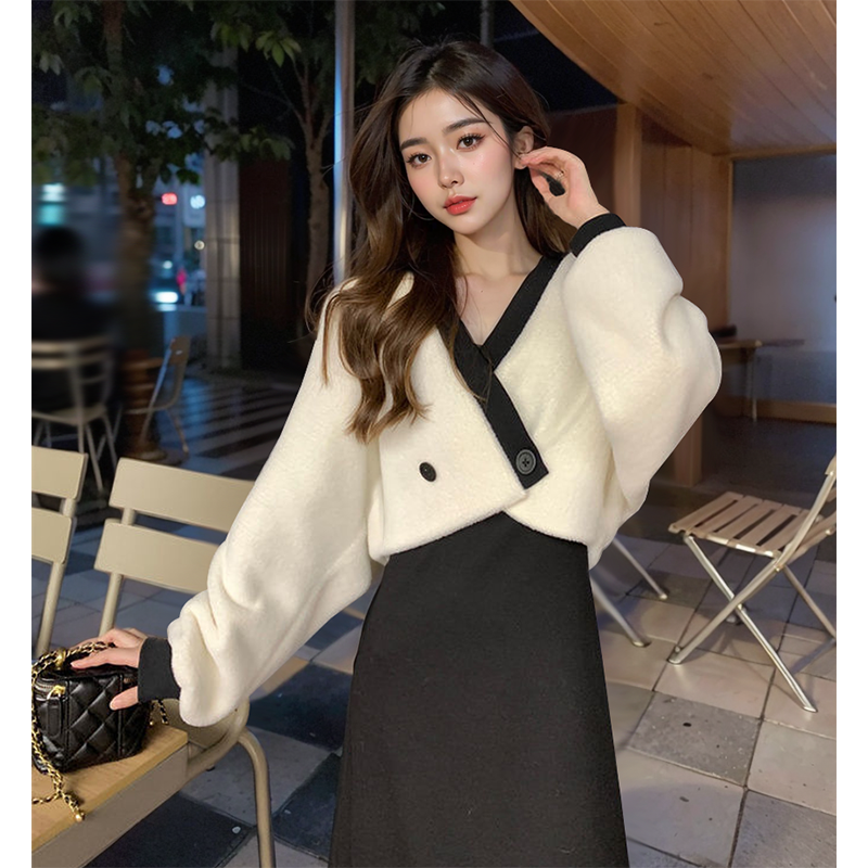 温柔风毛毛外套秋冬2025新款设计感短款V领蝙蝠长袖上衣女