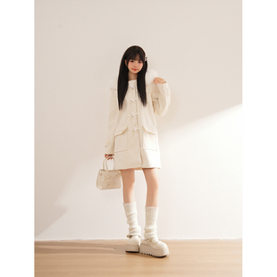 冬季恋歌 奶白色牛角扣连帽大衣外套冬季新款学院小个子毛呢外套