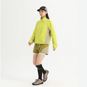 户外休闲运动风轻量透气防晒服女2026夏季撞色拼接设计感立领外套