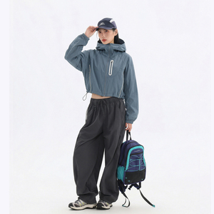 户外夏季设计感爆款宽松轻薄透气速干运动风防晒服女连帽防晒外套