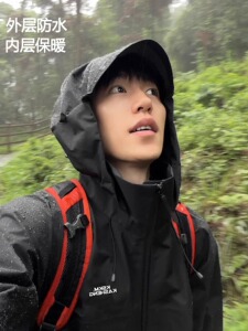 204-JK8100-P60黑色登山服冲锋衣男款外套薄款美式三合一防风户外图片