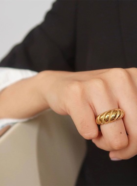 欧美小众不锈钢镀金情侣食指戒