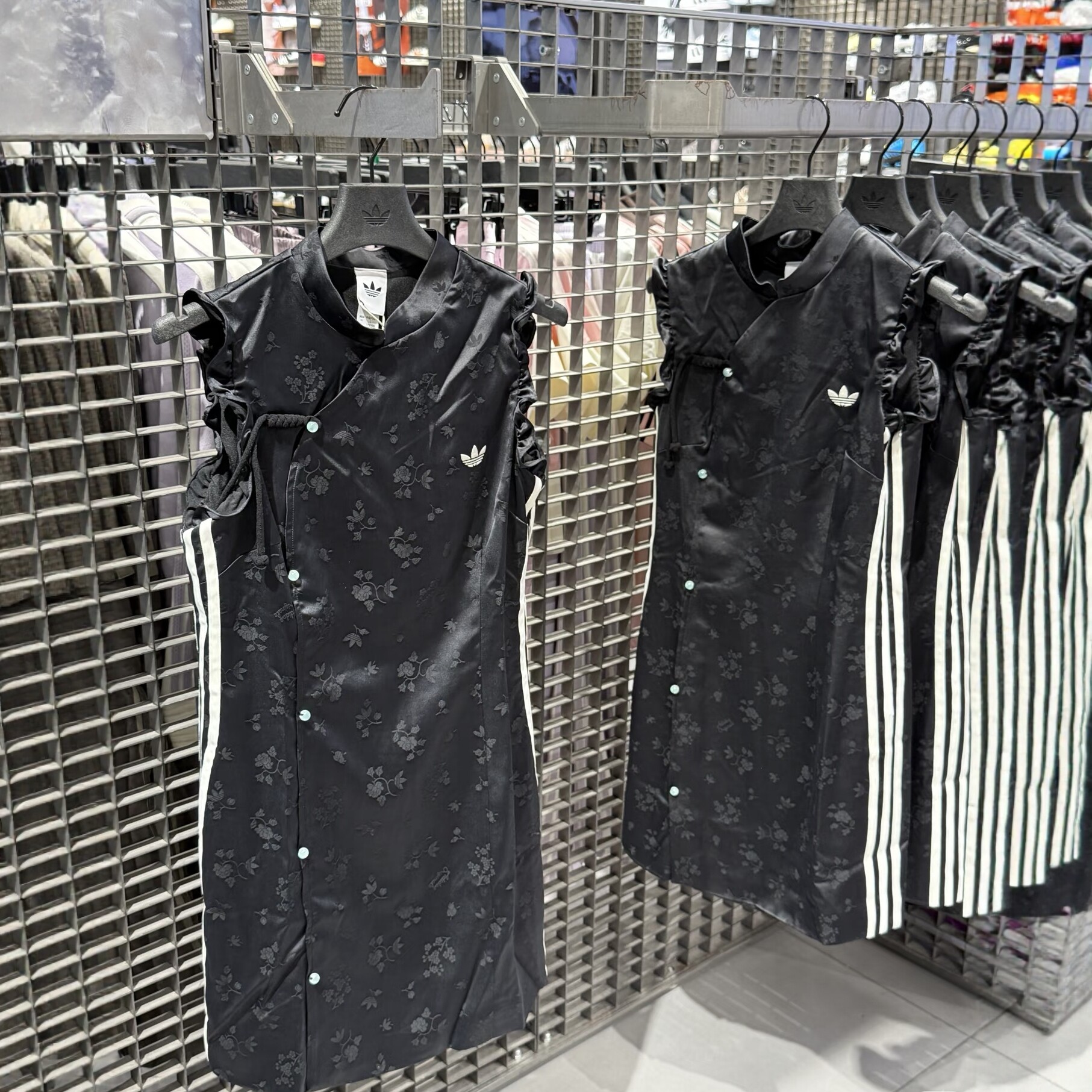 正品ADIDAS阿迪达斯女子新中式无袖连衣裙旗袍KY5753