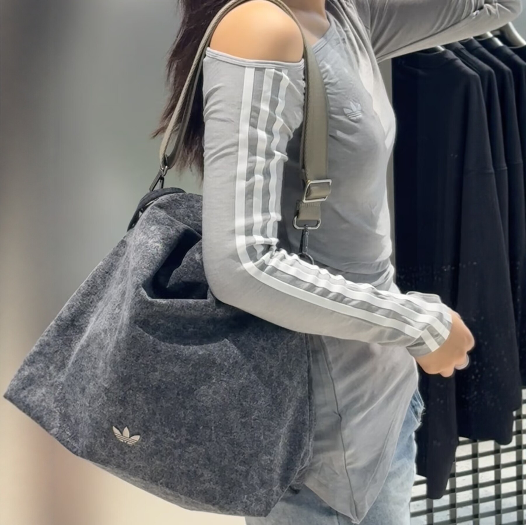 正品ADIDAS阿迪达斯男女丹宁布运动休闲大容量单肩斜挎包KX0560
