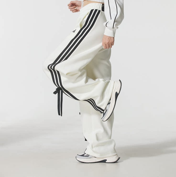 正品adidas阿迪达斯女子白色直筒运动休闲蝴蝶结长裤KG3857