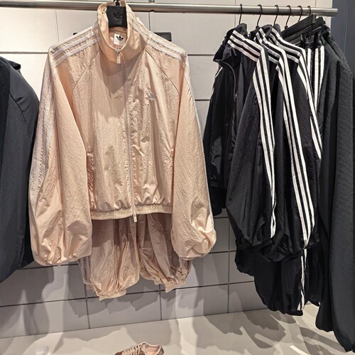 正品ADIDAS阿迪达斯女子灯笼袖运动休闲长袖外套KY5046