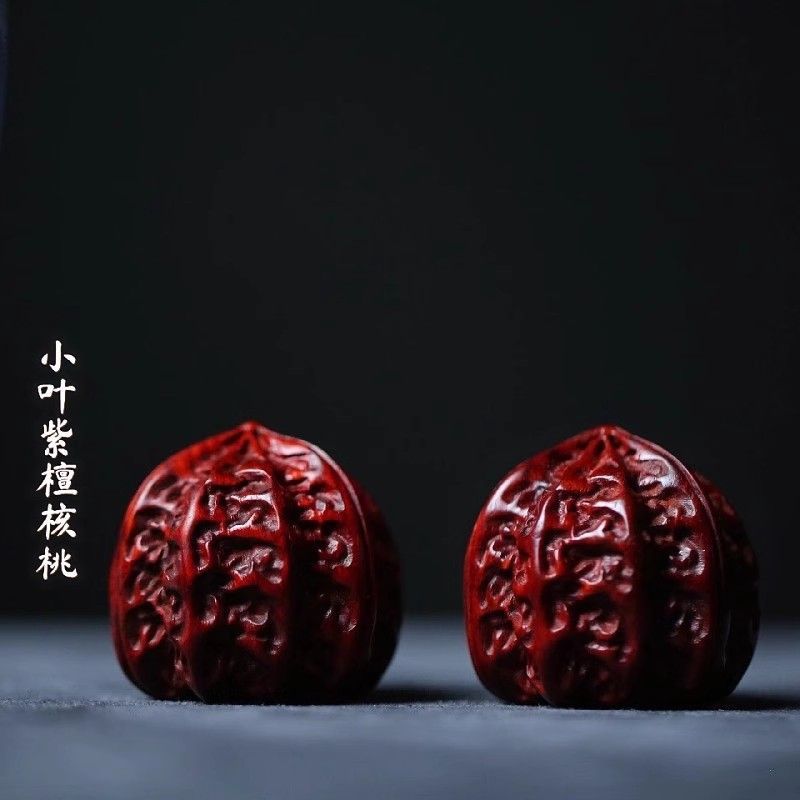 核桃盘玩健球手球按摩手握球雕刻文玩健身球实木手把件