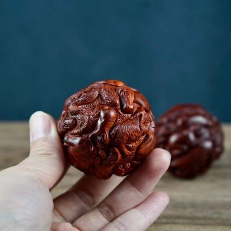 老挝黄花梨十二生肖球手球按摩球雕刻文玩健身实木手把件