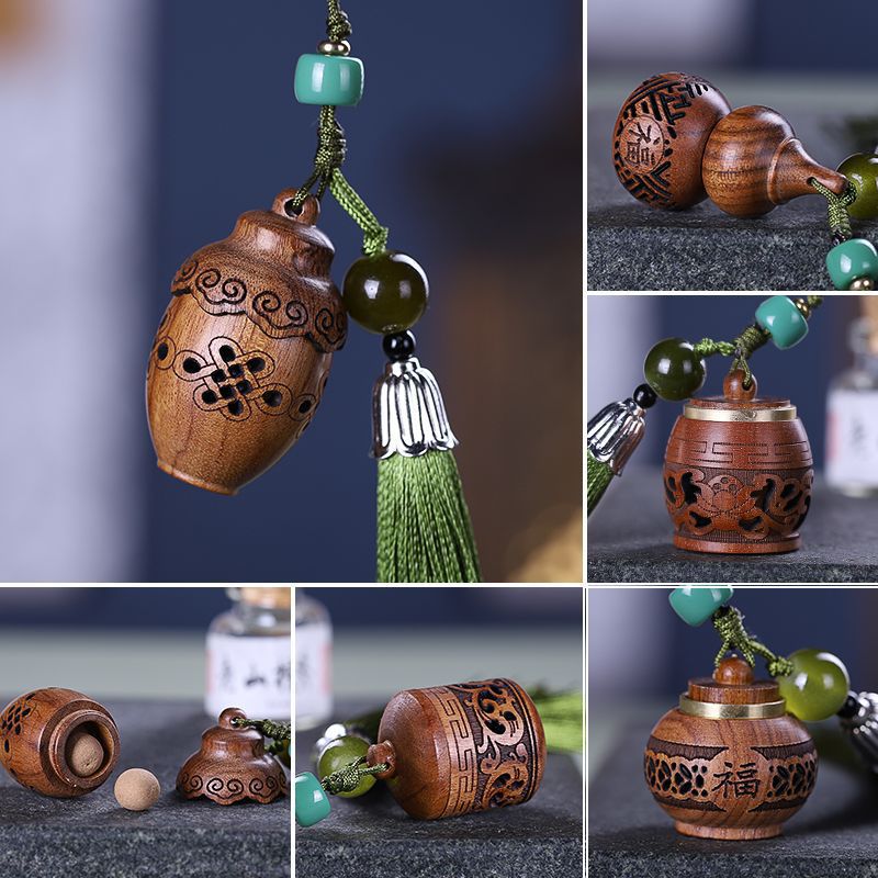 花梨镂空雕刻香囊葫芦花瓶挂件吊