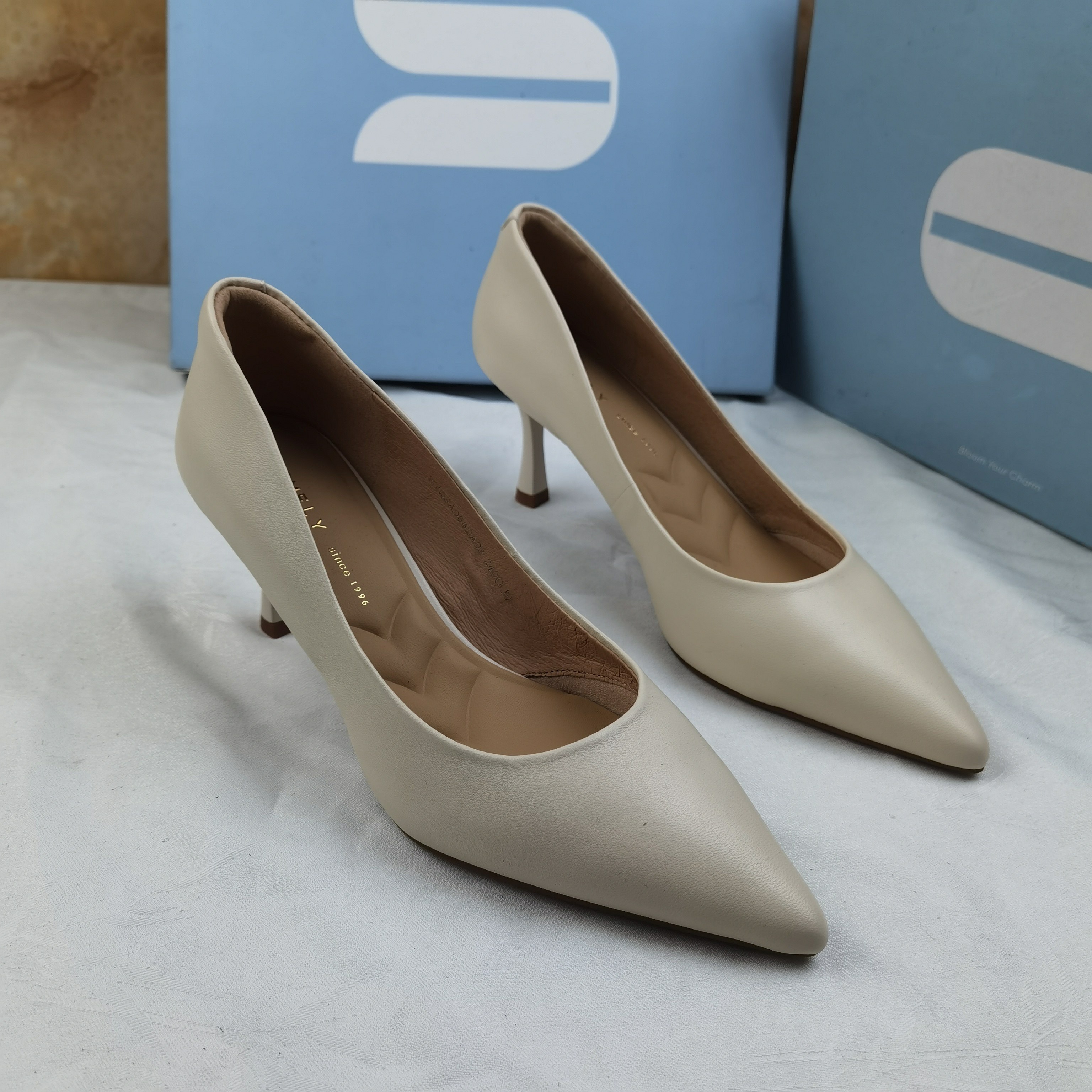 品牌正品商场同款新款女鞋休闲鞋尖头女鞋浅口单鞋6A066米白色38,女鞋,浅口单鞋,淘宝优惠券,粉丝福利购,淘宝优惠卷