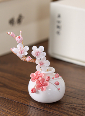 陶瓷手工捏花梅花瓶羊脂玉瓷温润通透小清新花器插送礼瓷器摆件瓶