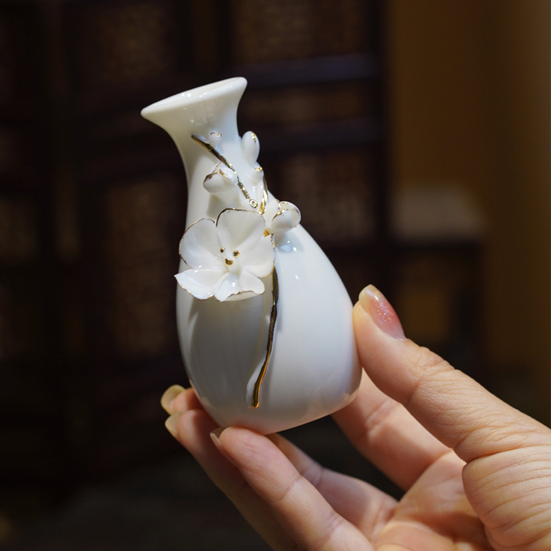 陶瓷梅花瓶手捏花净瓶观音瓶白色梅花描金陶瓷花瓶花器居家瓷摆件